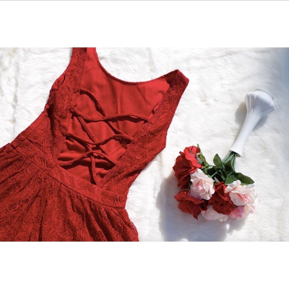NWT Lace Back Dress: Perfect for Date Night! 